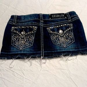 LA Idol USA, short skirt, size L, frayed Bottom, w/lots of bling!